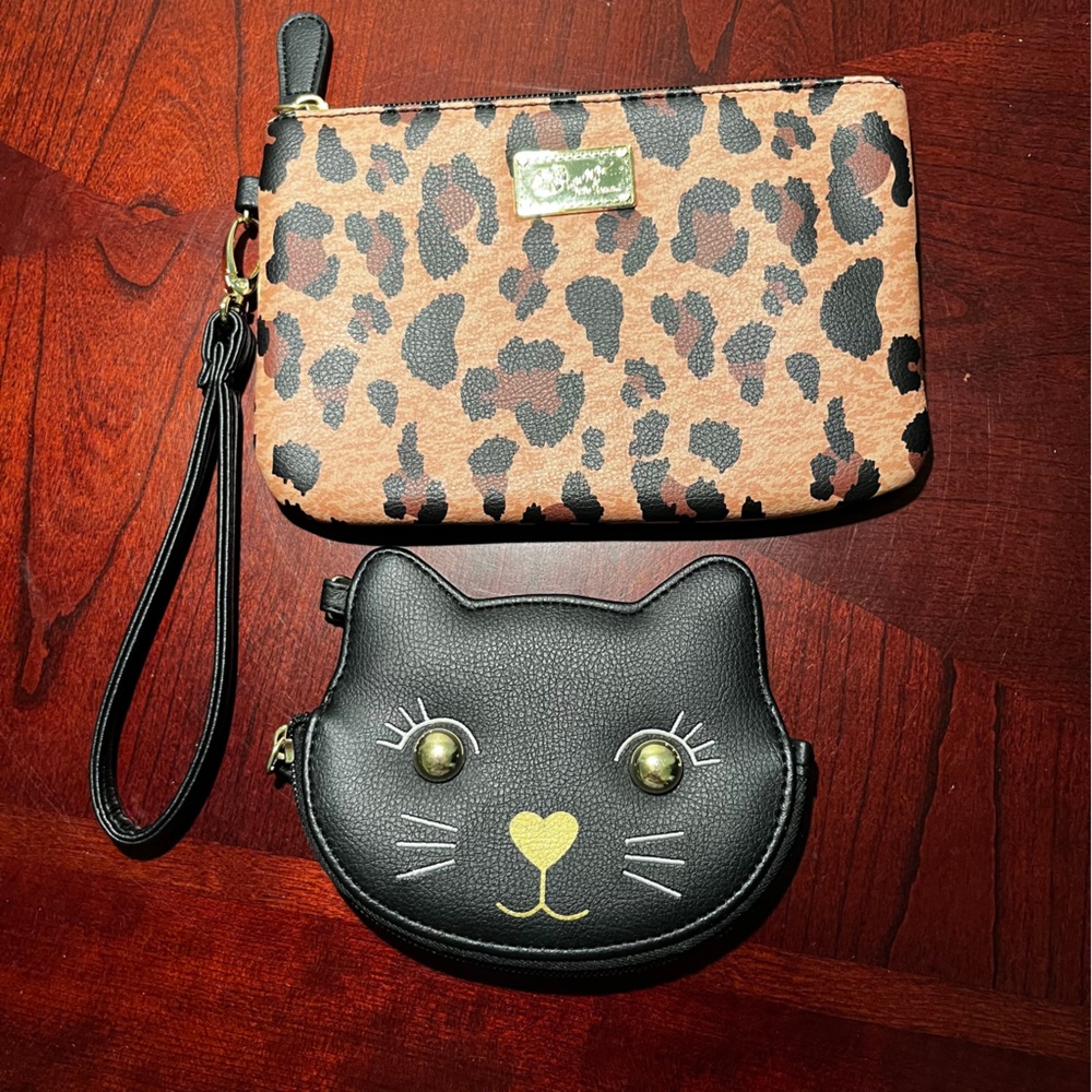 Betsey Johnson Wristlet And Cat Coin Purse - Picture 2 of 8